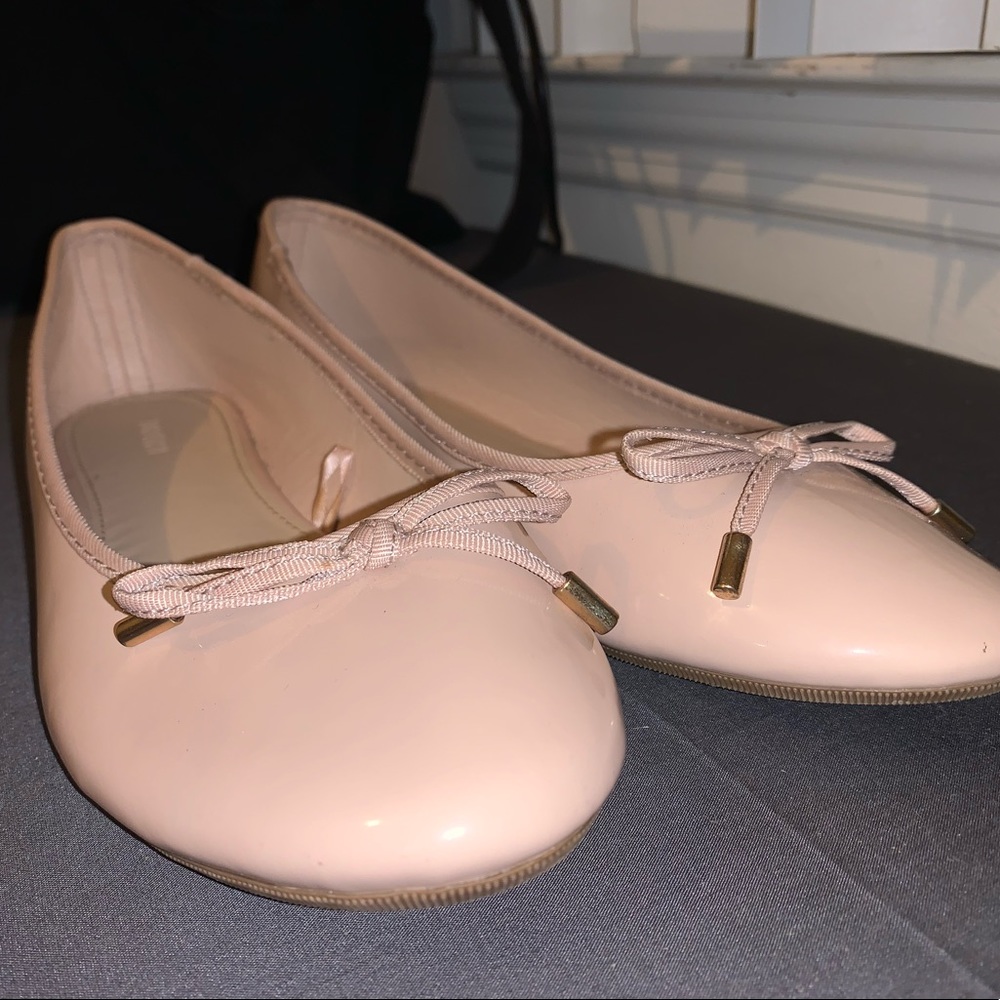 Forever 21 Beige Sz 7.5 flats